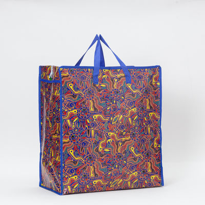 Estructura de material de PP Bolsas de compras con tirador con diseño de impresión de tamaño personalizado