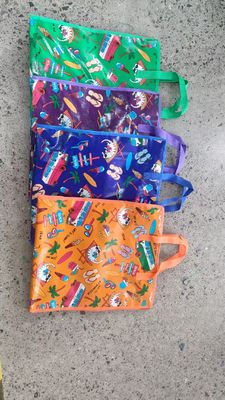 Bolsas de compras recicladas personalizadas de varios tamaños hechas con materiales ecológicos